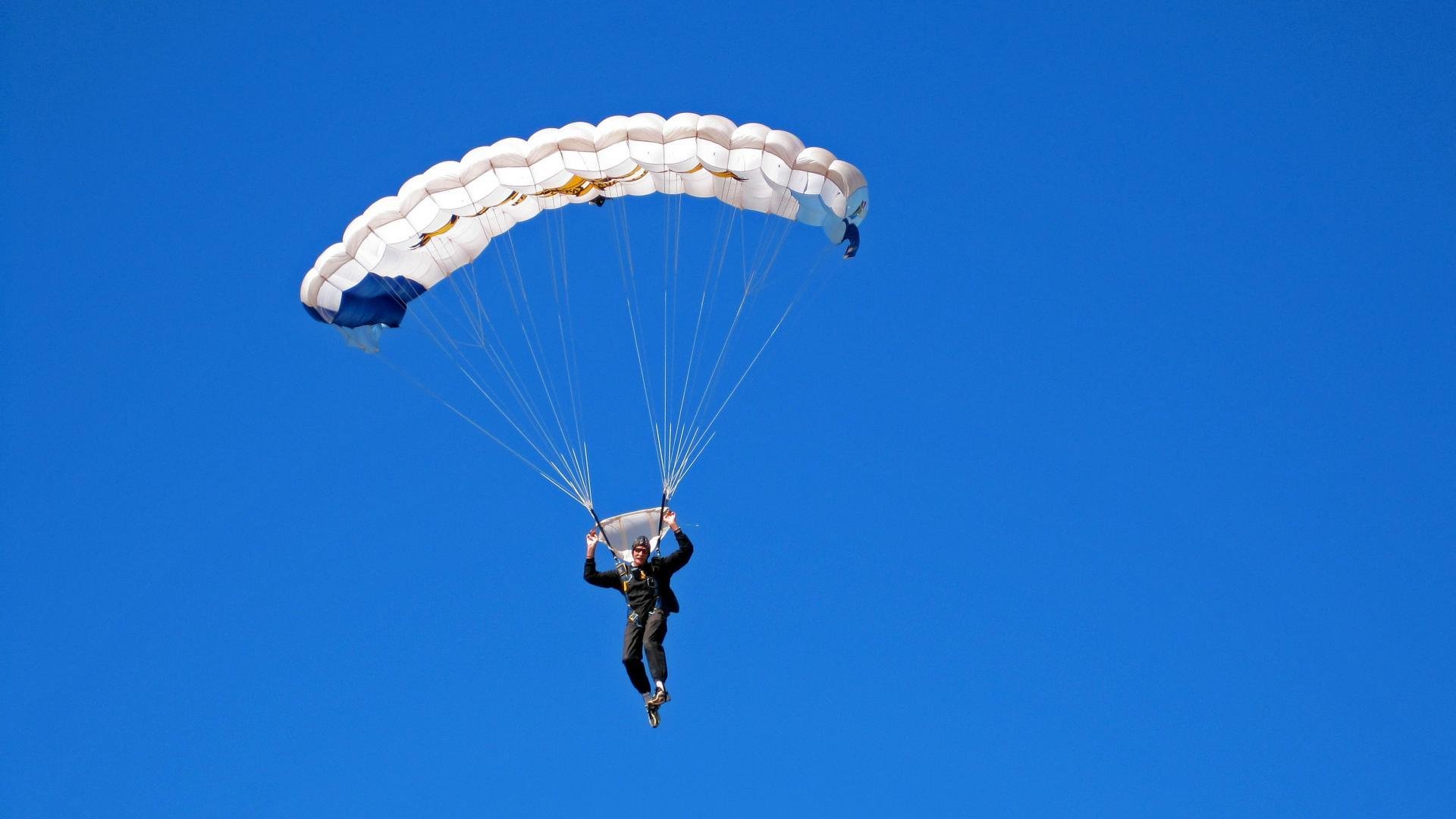 爱游戏体育（AYX）官方APP下载-上海“篮球文化节”助推全民体育热情，上海篮球青少年比赛