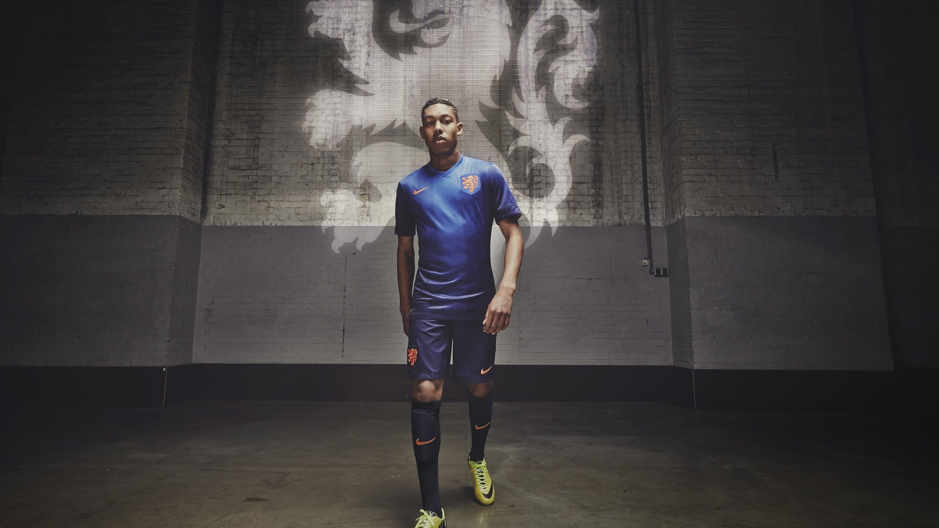 爱游戏ayx官网-保利斯塔替补席深度提升,保利斯特朗